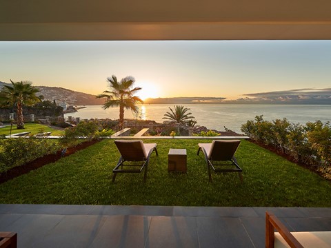 SUITE VUE MER AVEC JARDIN