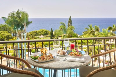 Room Service at Vila Porto Mare