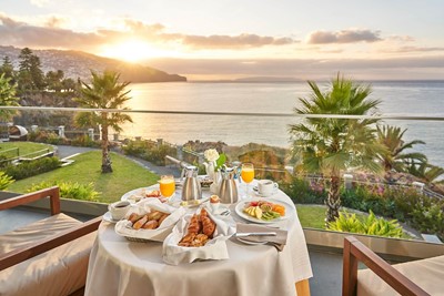Les Suites at The Cliff Bay - Ilha da Madeira - Room Service
